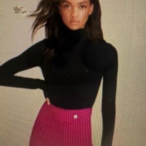 Veronica Beard Black Wyeth Turtleneck.  Size Medium.  Excellent Condition